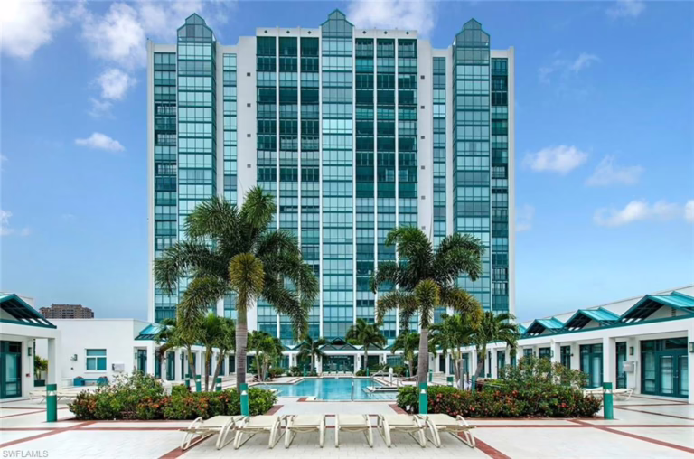 Claridge condominiums in Naples, Florida