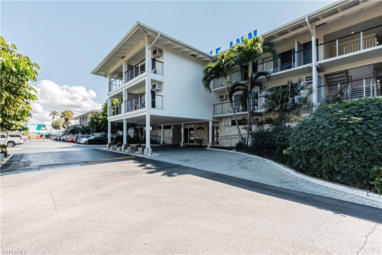 Cove Inn condominiums in Olde Naples, Florida