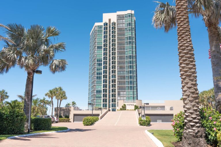 Vistas at Park Shore condo building and driveway