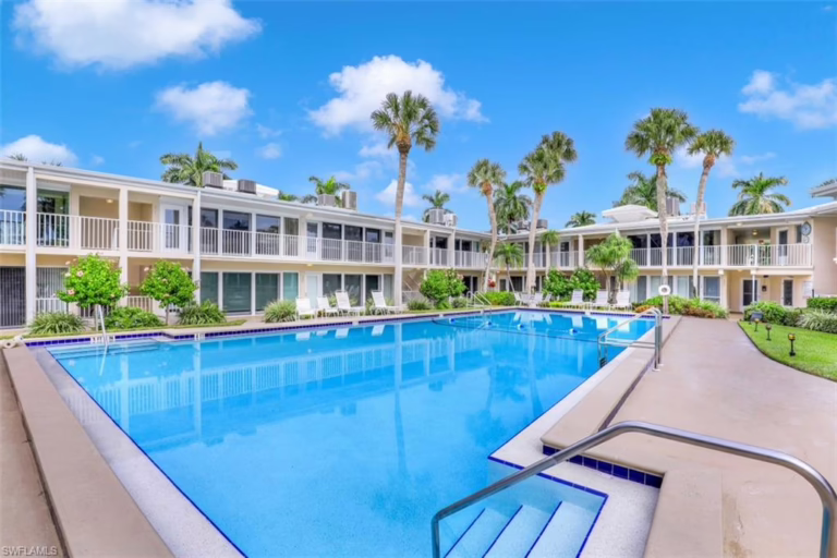 Harbour Lights condominiums in Naples, Florida